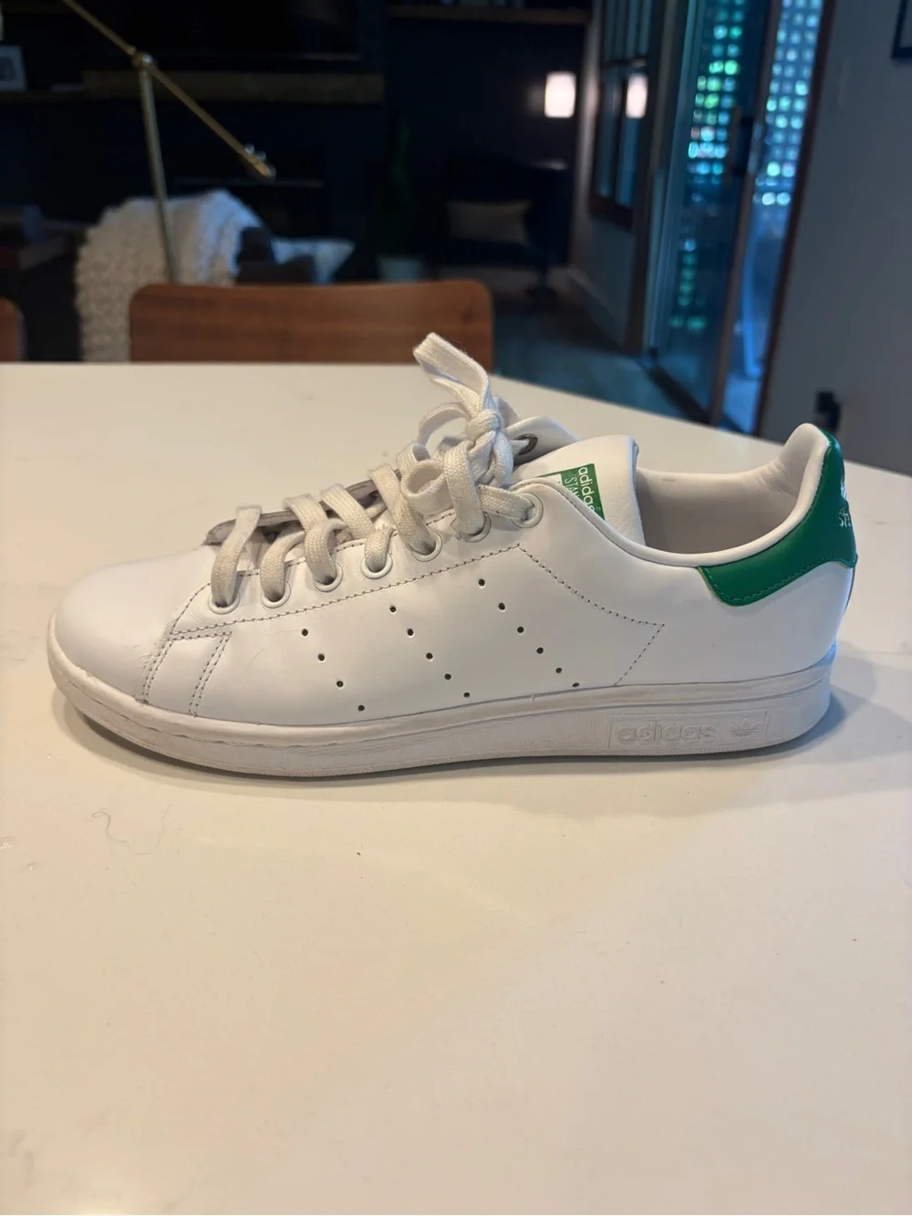 adidas Stan Smith White with Green Heel Tab Sneaker. Women’s size 8